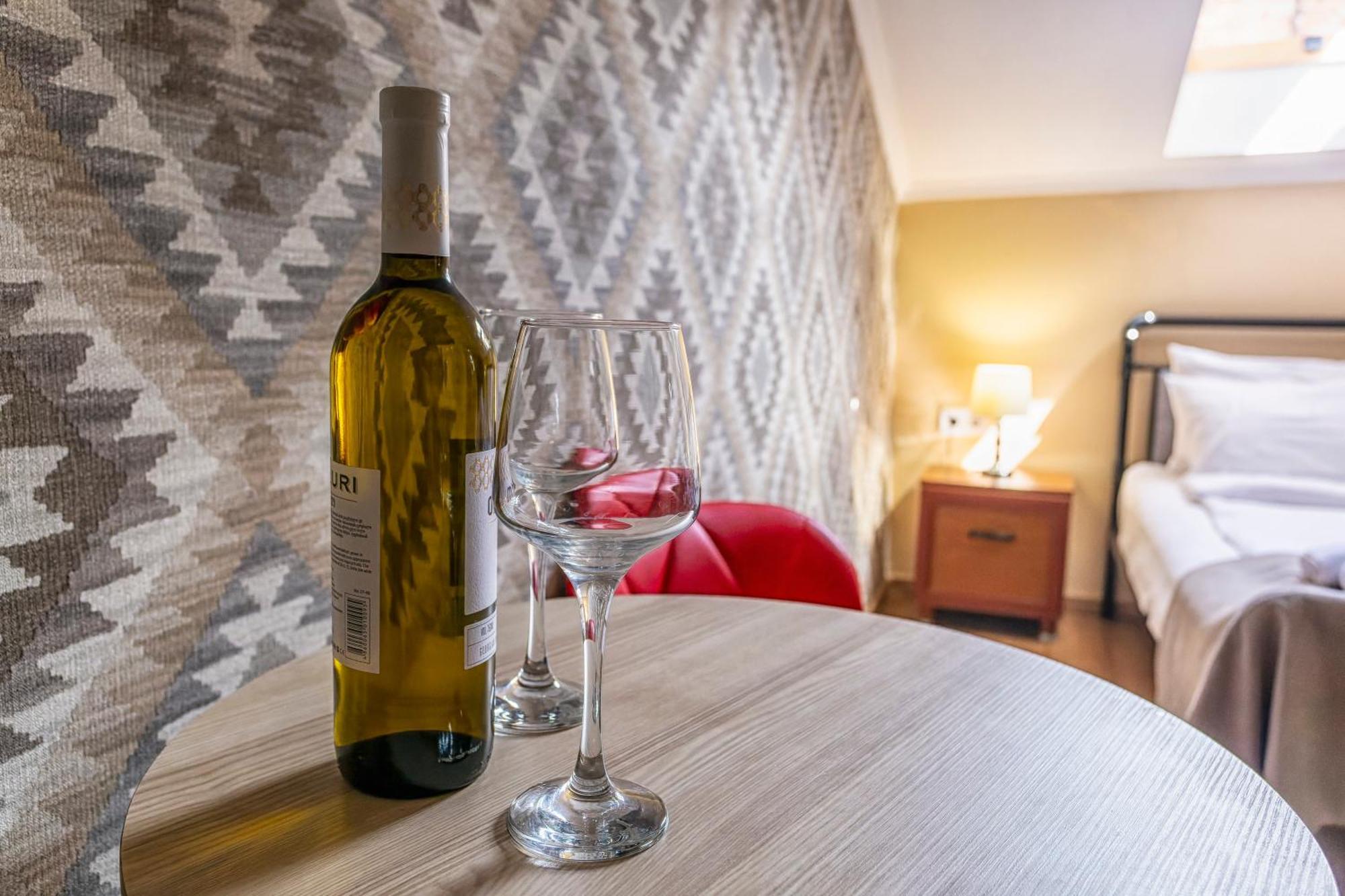 Hotel Middleton Тбілісі Екстер'єр фото